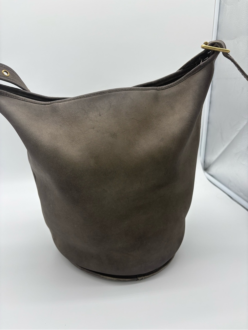 Vintage Coach Collectors Bucket Bag 222-0607 Bucket Bag in Rare Color Putty